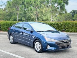 2020 hyundai Elantra SE
